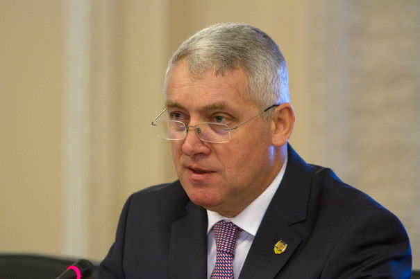 Ministrul Apărării al României și-a dat demisia, după ce a avut o discuţie cu şeful Guvernului. 