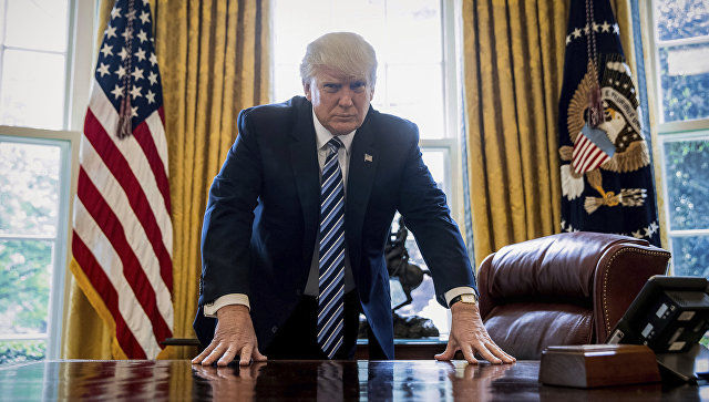 Президент США республиканец Дональд Трамп считает необходимым изменить правила голосования в сенате.