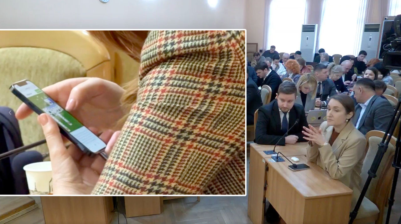 Consilierie PAS, surprinse la ședința CMC în timp ce se joacă în telefon și plasează comenzi online.