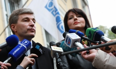 Vicepremierul în exerciţiu pentru Reintegrare, Eugen Carpov, se întâlneşte, mâine, cu reprezentantul politic al Tiraspolului la negocieri, Nina Ştanski. 