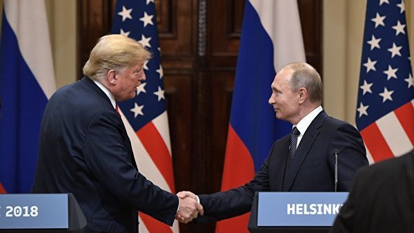 Болтон назвал условия встречи Путина и Трампа.