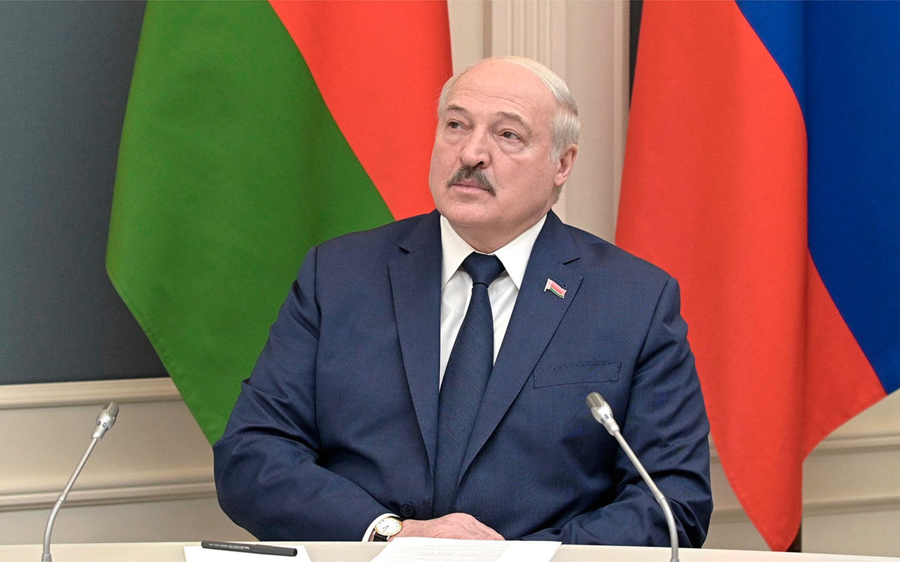 Лукашенко заявил о скором начале производства «своих Мерседесов».