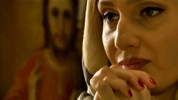 Halucinant: O artistă susține că a revenit din morți