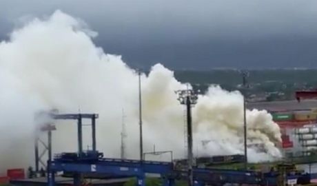 Alertă chimică în cel mai mare port din Brazilia după un incendiu. Foto: twitter.com