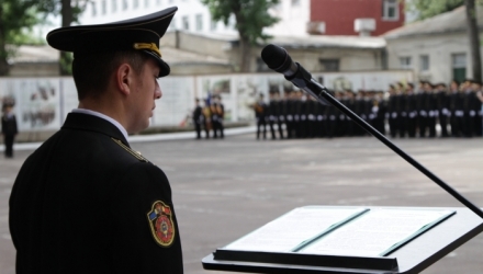 Представители Генпрокуратуры и Центра по правам человека отрицают обвинения в затягивании дела.