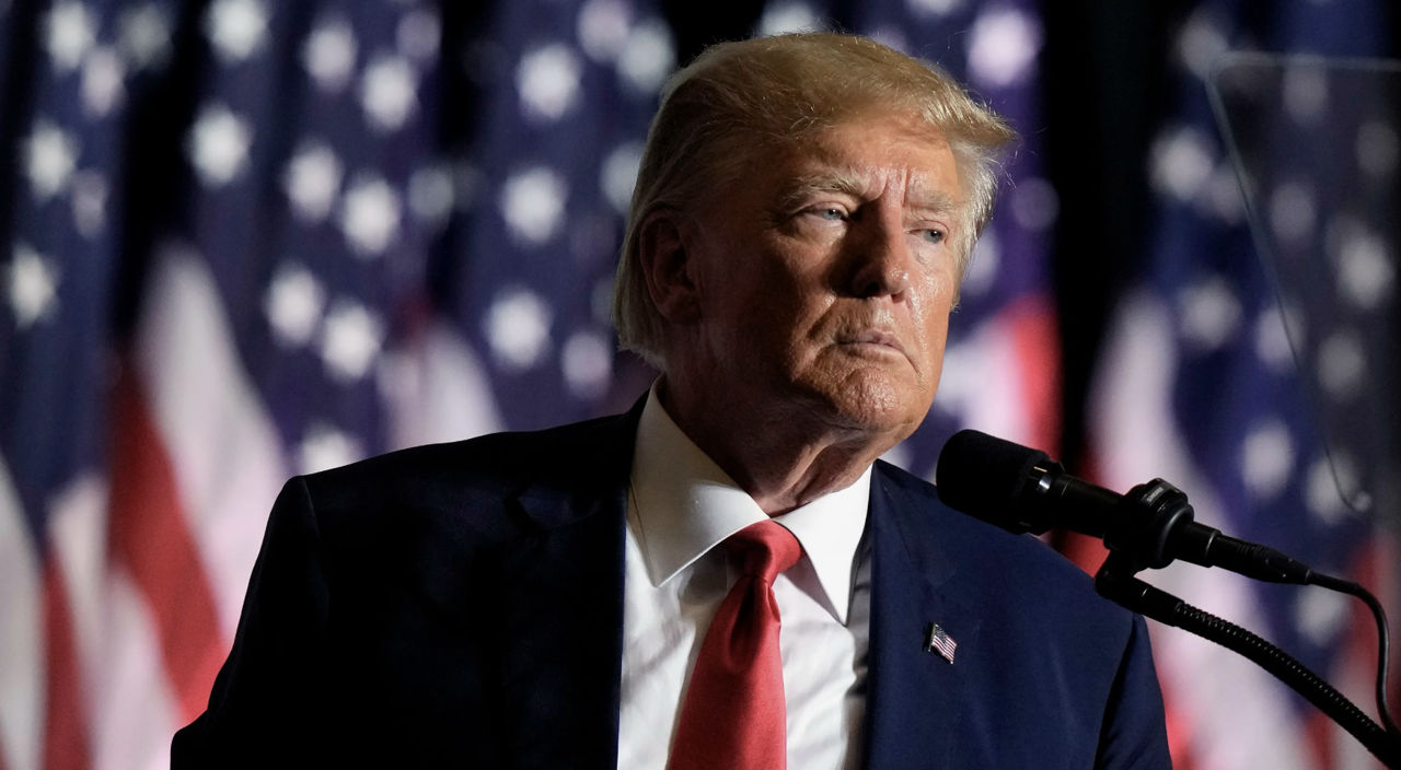 Trump, către poporul iranian: Se apropie ceasul libertății, vom distruge rachetele.
