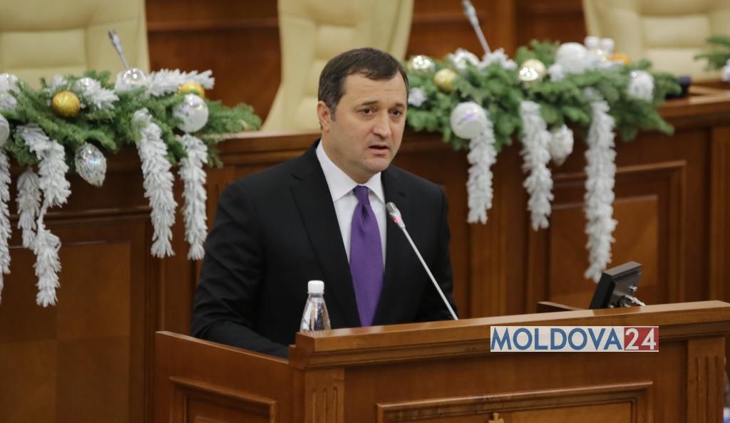 Deputații râd în Parlament de Filat și candidatul lui la Primăria Chișinău. Foto: moldova24.info