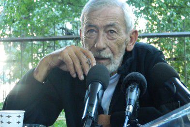 Известный актер и народный артист Грузии Вахтанг Кикибидзе прибыл накануне в Запорожье. Фото: местный портал 061.