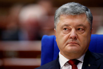 Порошенко потребовал от русскоязычной журналистки снять вышиванку.