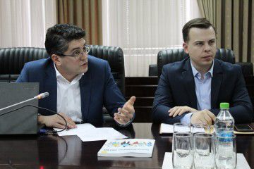 Несмотря на изменения в законодательстве, госучреждения все еще требуют представлять некоторые документы.