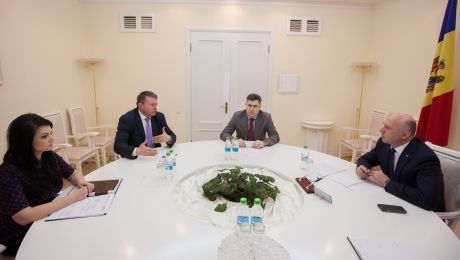 Moldova riscă să fie exclusă din sistemul Carte Verde. Foto: Guvern
