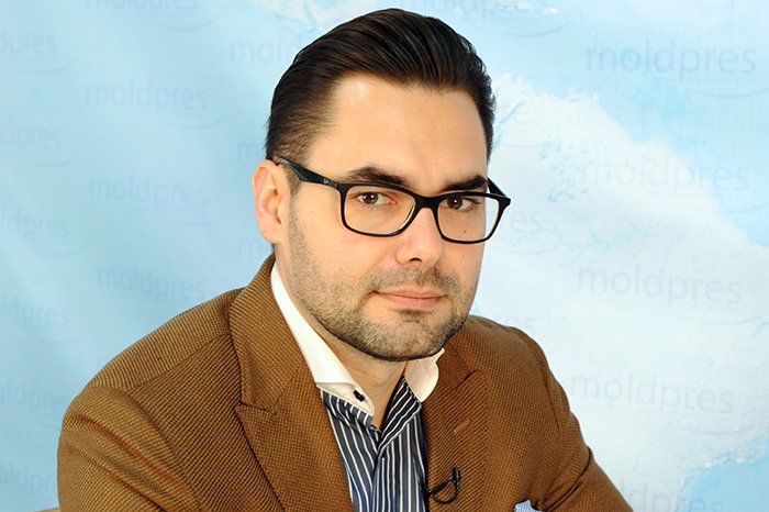 Директор Института европейской политики и реформ Юлиан Гроза.