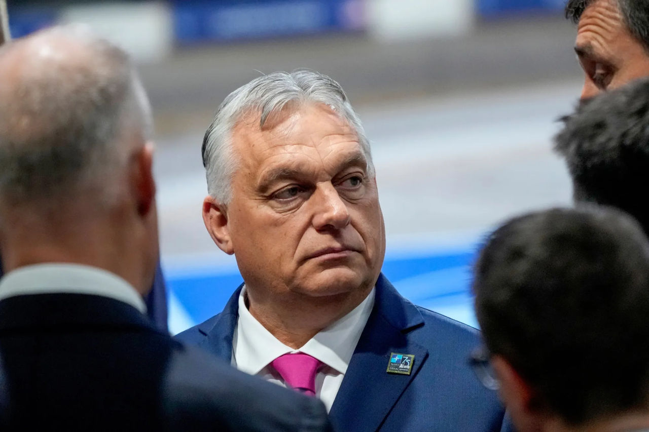 Bloomberg: ЕС ищет план на случай отказа Орбана от продления санкций против РФ.