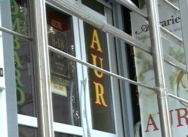 A furat dintr-un magazin de bijuterii si a ajuns la spital. Foto: protv.md