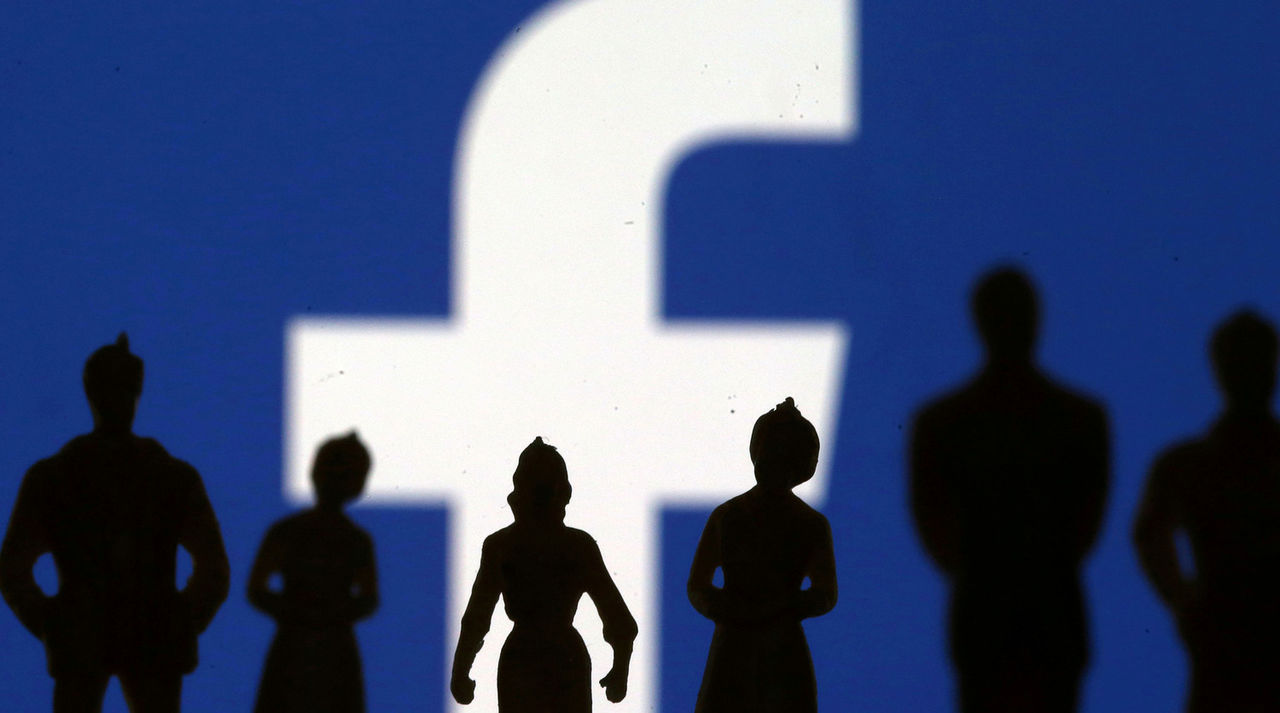 Сбой произошел в работе Facebook.