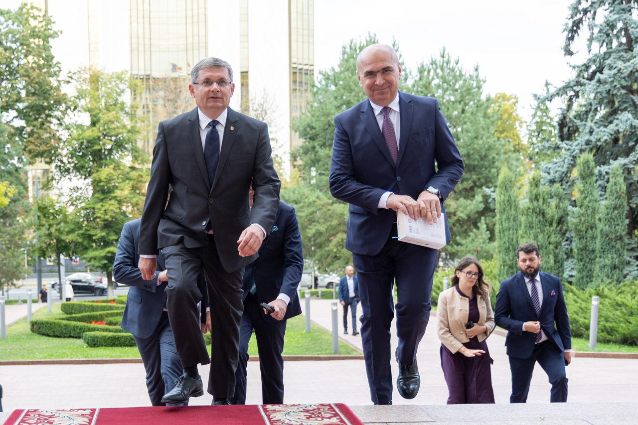 Grosu, după întrevederea cu Bolojan: M-am convins că R. Moldova poate conta pe România.
