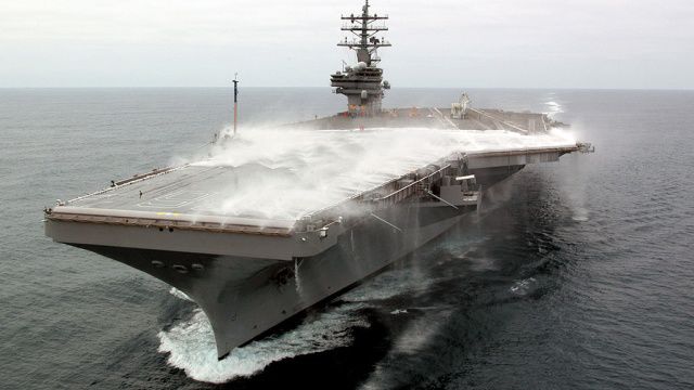 Там выполнял совместные с Южной Кореей маневры корабль США "Рональд Рейган".