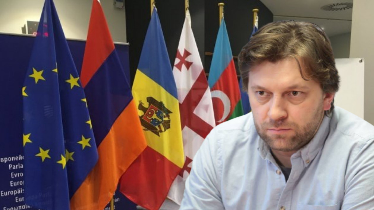 Депутат от партии PAS Думитру Алайба.