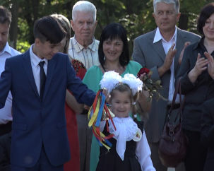 В День знаний первый раз в 1-й класс отправились более 1,5 тысяч юных бельчан.