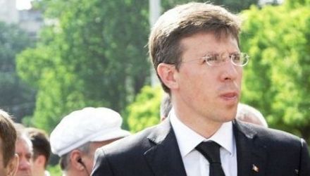Мэр муниципия Кишинев Дорин Киртоакэ считает, что власти страны станут посмешищем в глазах общества.