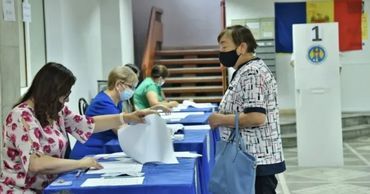 На участках в России проголосовали чуть более 6 000 граждан Молдовы.