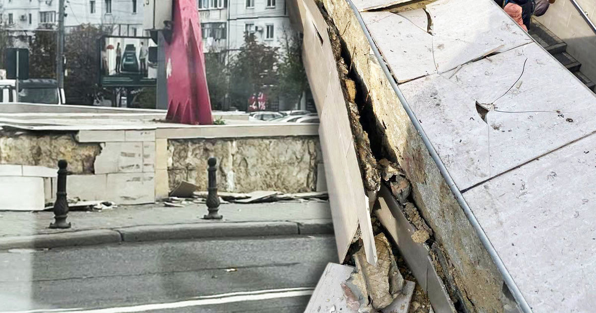 В центре Кишинёва мужчина повредил плитку у подземного перехода.