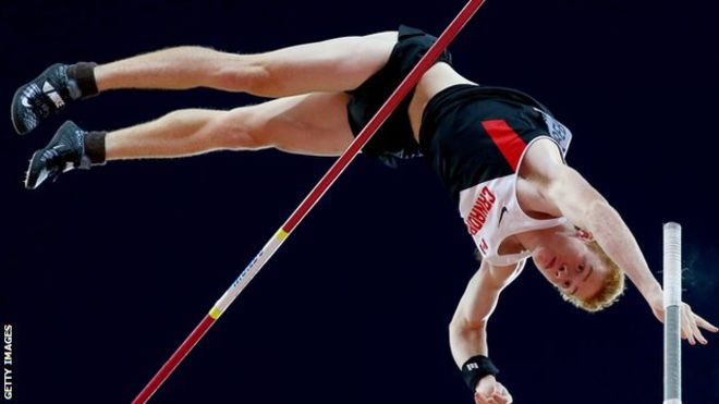 Чемпион мира по прыжкам с шестом Шон Барбер.