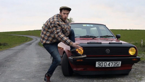 Un irlandez a creat un videoclip muzical în care descrie maşina pe care vrea să o vândă.