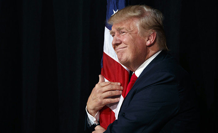 56 процентов опрошенных не одобряют работу Трампа на его посту, 41 процент поддержали действия президента.