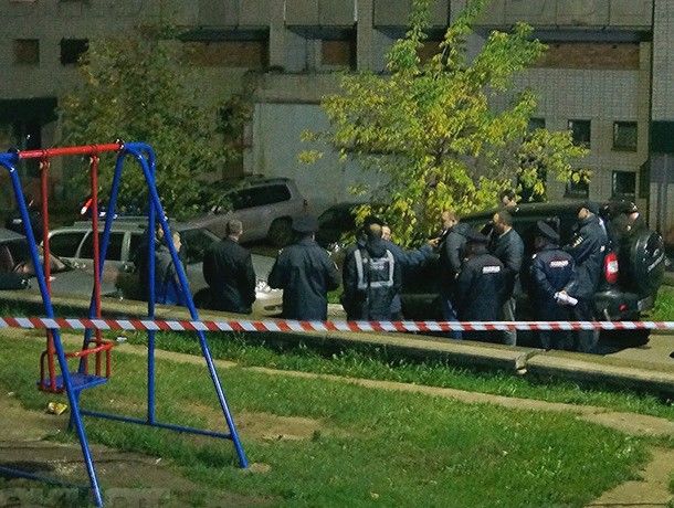 Смертельный удар в грудь мужчины нанес парень во дворе жилого дома на Буюканах.