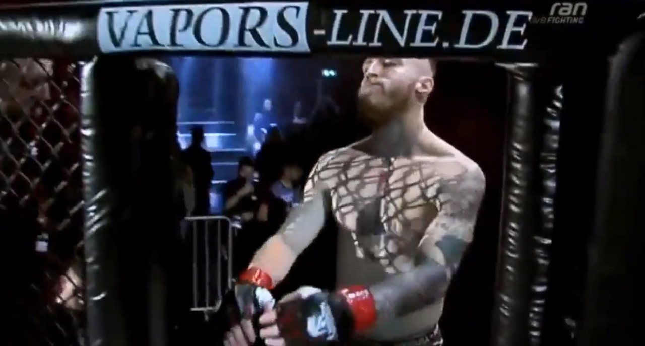 В MMA появился клон Макгрегора.