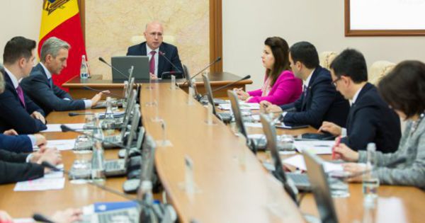 Moldova va primi 10 milioane de dolari pentru reforme în educație