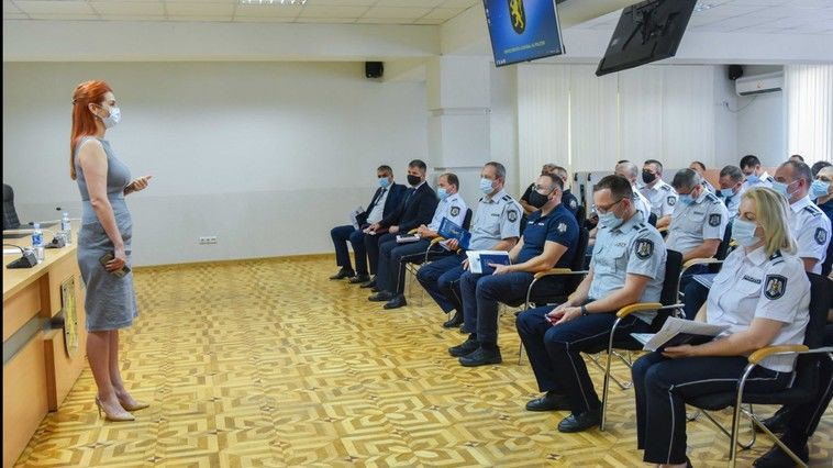Глава МВД Анна Ревенко на встрече с руководителями ГИП: "Я хочу работать вместе".