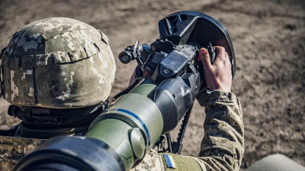 FT: НАТО и ЕС бьют тревогу из-за риска контрабанды оружия из Украины.
