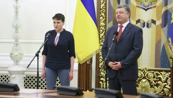 Савченко призвала Порошенко уступить свое место Януковичу.