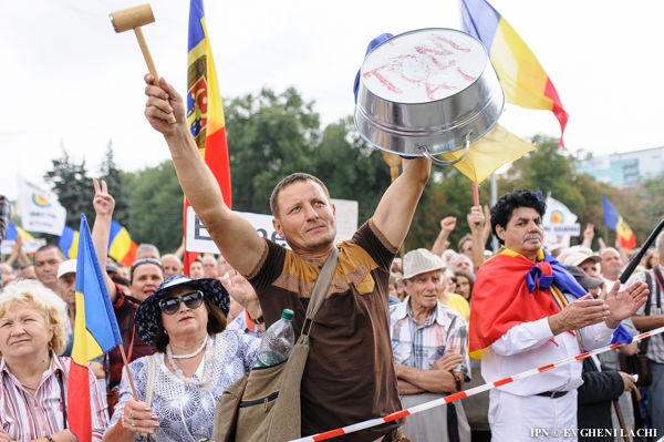 IPN: Acțiunile protestatare și arestările de rang înalt - simboluri ale Independenței. Foto: ipn.md