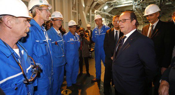 Hollande a anunțat marți că Franța este dispusă să vândă noi nave Rusiei.
