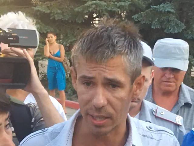 Российский актер Алексей Панин, спровоцировавший скандал в Крыму, извинился перед крымскими татарами за оскорбления в их адрес.