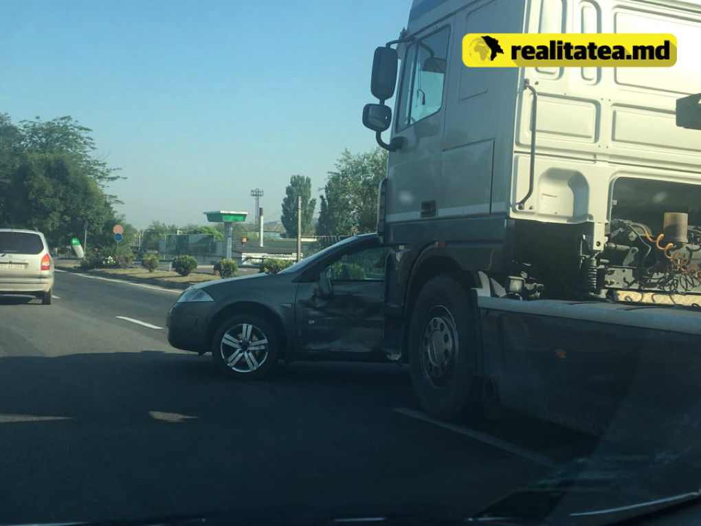 Серьезное ДТП произошло этим утром на выезде из города Сынжера.