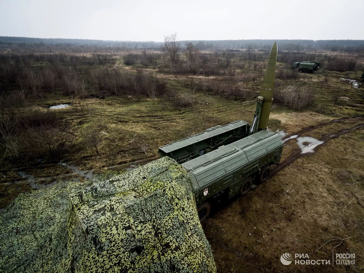 Белоруссия ожидает поступления в войска "Искандеров" и С-400.