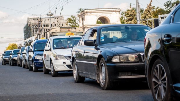 InfoTrafic 12:55: Harta ambuteiajelor din Capitală. Străzi de evitat