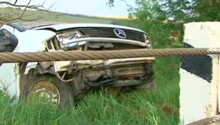 Accidentul s-a întâmplat aseară, la intersecţia străzilor Doina şi Balcani, în apropiere de Grătieşti.