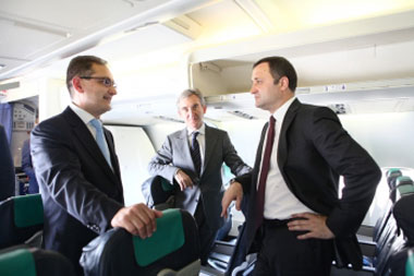 Premierul Vlad Filat s-a arătat mulţumit de lansarea zborurilor directe în Italia
