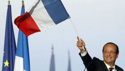 Noul lider al Franţei şi-a exprimat dorinţa ca ceremonia să fie sobră, pentru a marca debutul unui cincinal care se deschide sub însemnul crizei şi şomajului