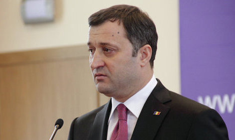Vlad Filat, este aşteptat, astăzi, la Comisia de anchetă pentru a fi audiat pe marginea situaţiei din cadrul Băncii de Economii. 