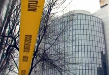 Autorul alertei false cu bombă riscă o amendă de până la 10 mii de lei sau doi ani de închisoare.