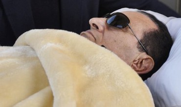 У Хосни Мубарака, приговоренного на днях судом к пожизненному заключению, дважды останавливалось сердце.