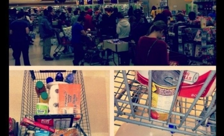 Apă, pâine, conserve şi fructe sunt principalele produse alimentare care au umplut coşurile americanilor.