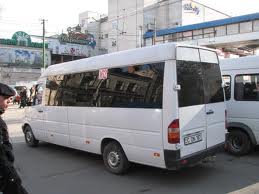 Şoferii de microbuze au fost convinşi să reia transportarea pasagerilor. Foto: yupi.md
