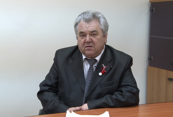 Анатолий Плугару считает, что только лидер ПКРМ Владимир Воронин еще может спасти Филата.